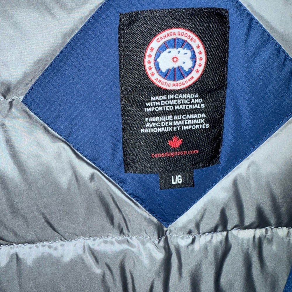 Canada Goose Men's Lodge Down Jacket Large EUc - Picture 4 of 9